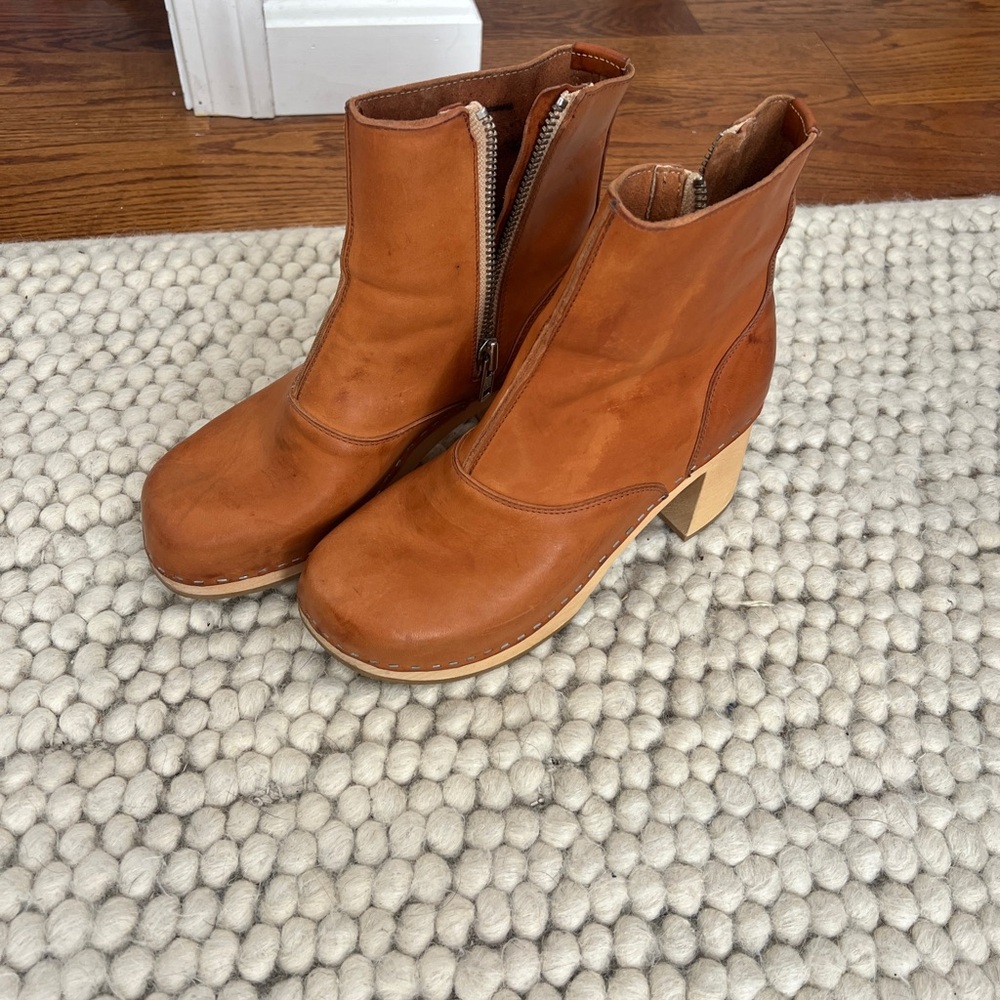 Swedish Hasbeens Plain Boot – Size 41 
👢✨